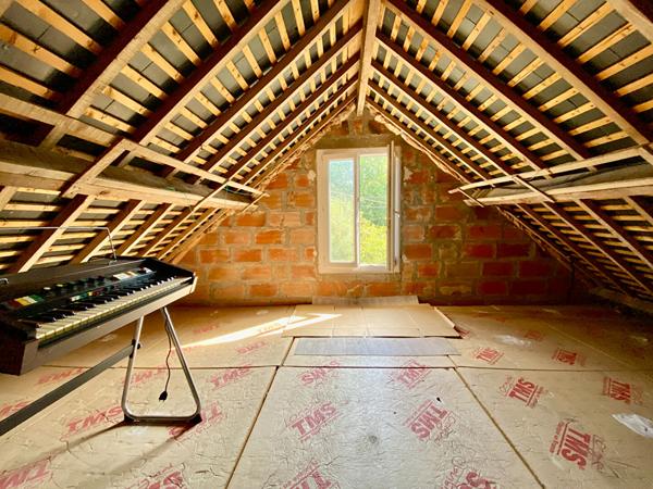 A VENDRE MAISON EN PIERRES 4 CHAMBRES //AU CALME // EN CAMPAGNE