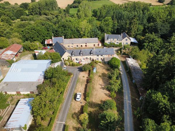 A VENDRE MAISON EN PIERRES 4 CHAMBRES //AU CALME // EN CAMPAGNE