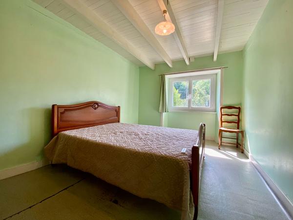 A VENDRE MAISON EN PIERRES 4 CHAMBRES //AU CALME // EN CAMPAGNE