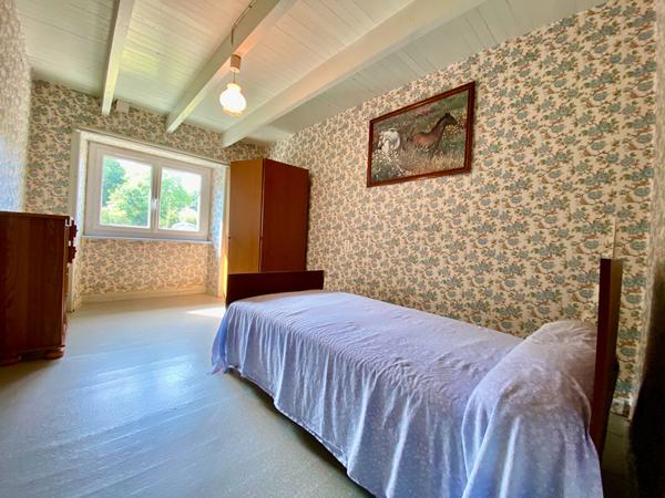 A VENDRE MAISON EN PIERRES 4 CHAMBRES //AU CALME // EN CAMPAGNE