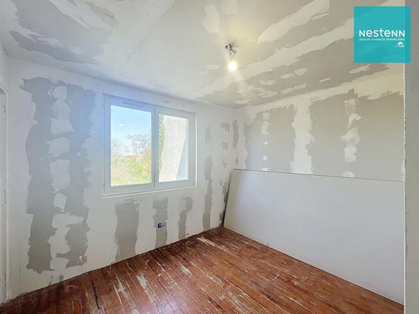Savigneux - Maison familiale 4 à 5 chambres avec jardin arboré de 500 m² environ