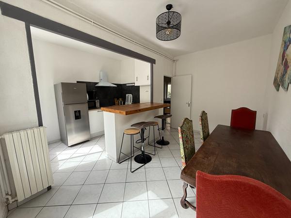 APPARTEMENT 2 CHAMBRES MEUBLE CARCASSONNE