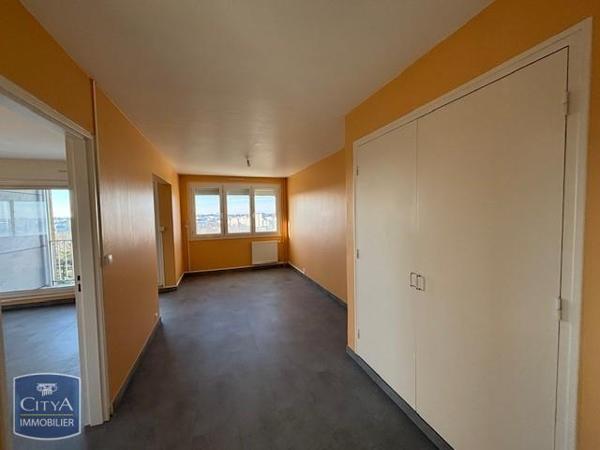 Appartement à louer 5 pièces 99.45m²