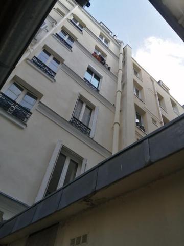 75011 PARIS : RESTAURANT  65 M² , 56 COUVERTS, TERRASSE