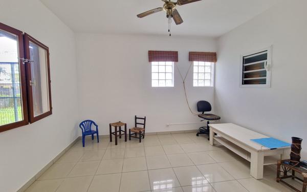 Maison à vendre    5 pièces •  Sainte-Suzanne