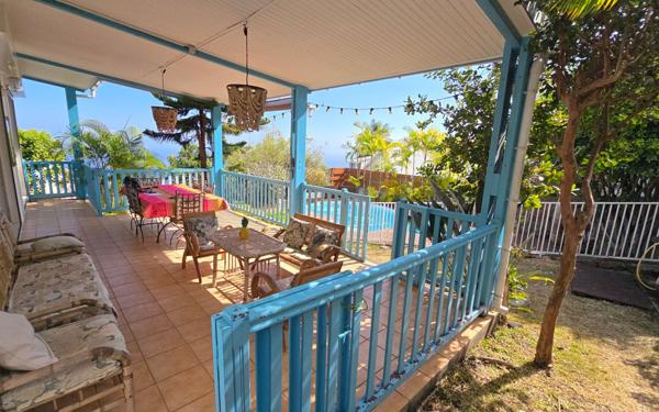 Maison à vendre    5 pièces • 180 m2 Saint-Leu