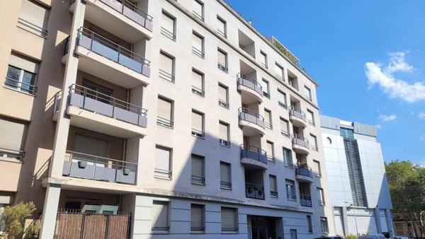 Appartement 1 pièce                                        - 69003 Lyon 3e  Arrondissement Réf : 5700