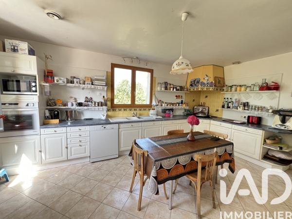 Maison à vendre 6 pièces 162 m² Aubigné-Racan