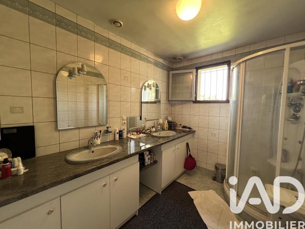 Maison à vendre 6 pièces 162 m² Aubigné-Racan