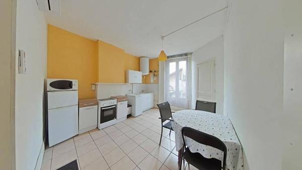 F1 MEUBLÉ A LA VIVARAIZE