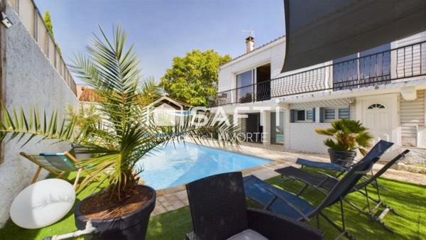 Spacieuse maison avec piscine à Lagord