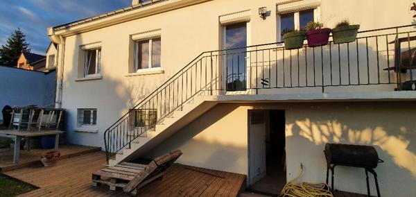 Orvault Bourg : En Vente ! A 900m des écoles et commerces, vaste maison familiale de 6 chambres + salle de jeux sur parcelle de près de 1200 m².