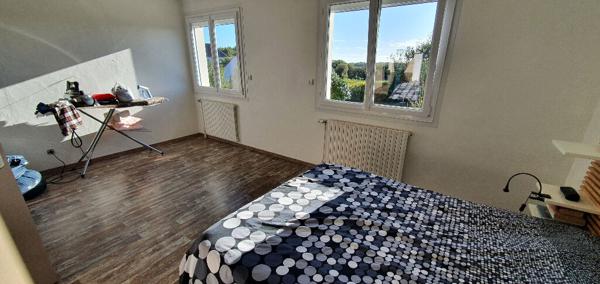 Orvault Bourg : En Vente ! A 900m des écoles et commerces, vaste maison familiale de 6 chambres + salle de jeux sur parcelle de près de 1200 m².