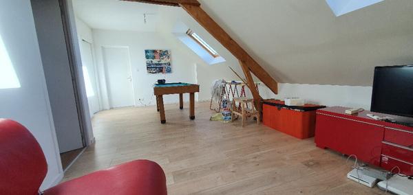 Orvault Bourg : En Vente ! A 900m des écoles et commerces, vaste maison familiale de 6 chambres + salle de jeux sur parcelle de près de 1200 m².