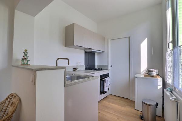 EXCLISIVITE CLERMONT-FERRAND à proximité de la place des bughes, belle maison des années 30