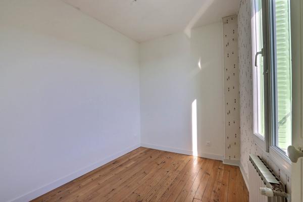 EXCLISIVITE CLERMONT-FERRAND à proximité de la place des bughes, belle maison des années 30