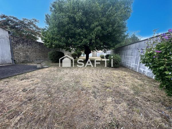 Maison de ville, dépendances, jardin sans vis-à-vis secteur Conseil Général