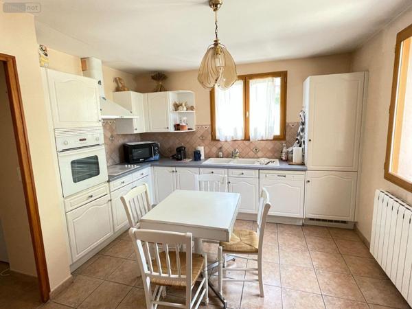 Maison individuelle à vendre à Valensole dans les Alpes-de-Haute-Provence (04210), ref : 025/1912