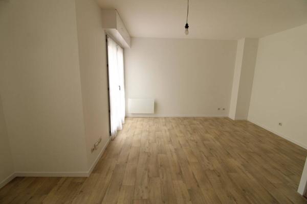 Appartement 1 pièce                                        - 44100 Nantes Réf : 12374