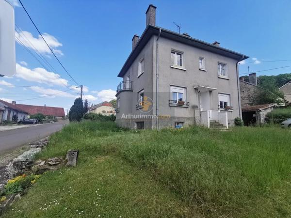 Vente                                                      Maison de village
                        
                     5 pièces                      133 m2                     à Grenant