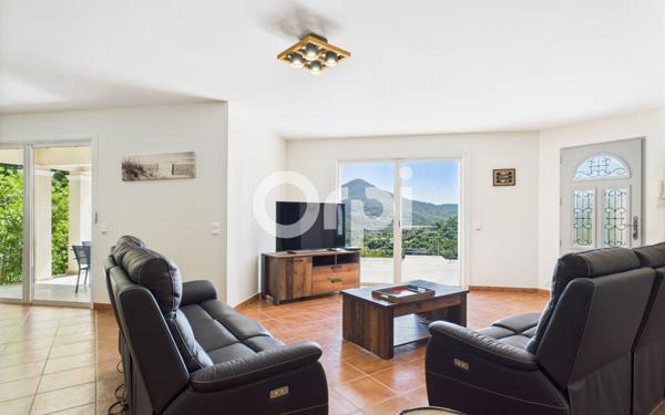 Maison à vendre    5 pièces • 152,29 m2 Les Adrets-de-l'Estérel