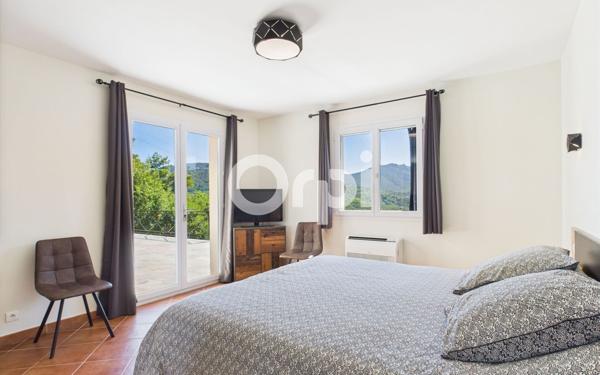 Maison à vendre    5 pièces • 152,29 m2 Les Adrets-de-l'Estérel