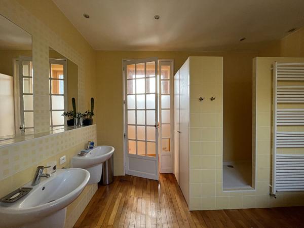 Bien d'exception quartier Chantenay - NANTES - 9 pièces - Jardin - Garage - Appartement T2 indépendant