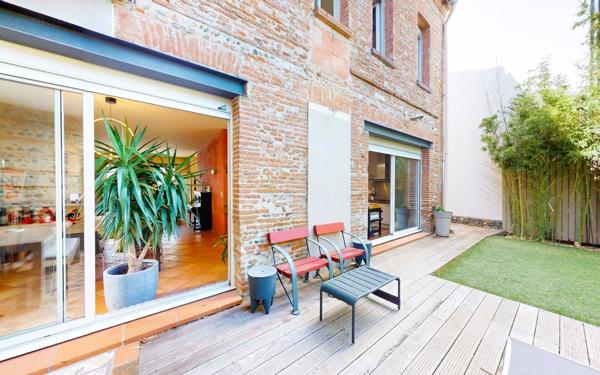 Maison à vendre    4 pièces • 216,39 m2 Toulouse