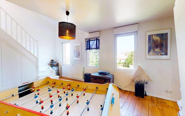 Maison à vendre    4 pièces • 216,39 m2 Toulouse