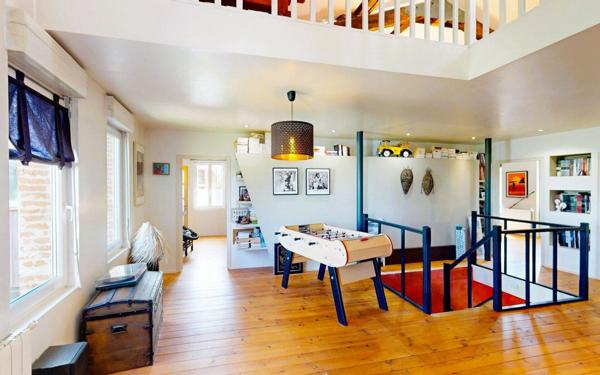 Maison à vendre    4 pièces • 216,39 m2 Toulouse