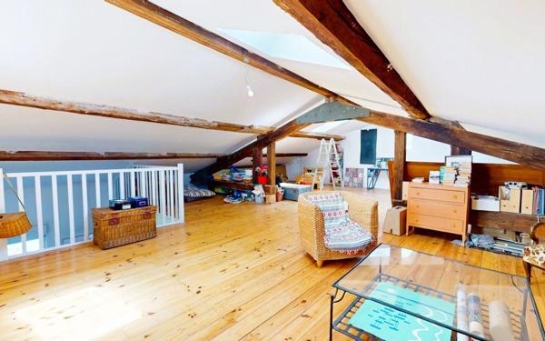 Maison à vendre    4 pièces • 216,39 m2 Toulouse