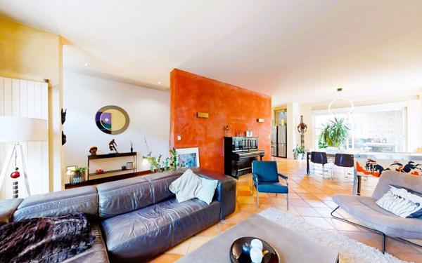 Maison à vendre    4 pièces • 216,39 m2 Toulouse