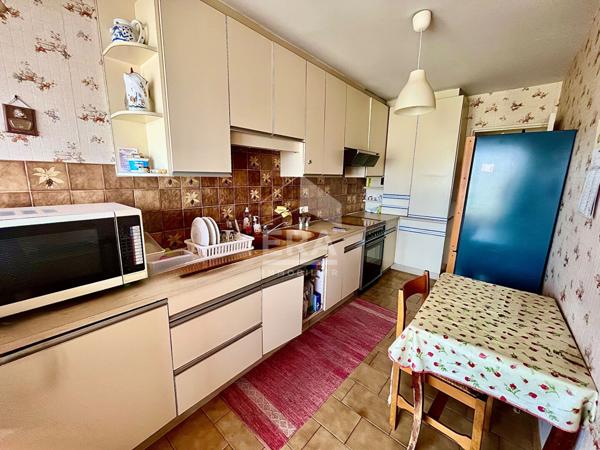 A VENDRE - NICE/CALIFORNIE : Appartement 2 pièces avec vue mer, dernier étage