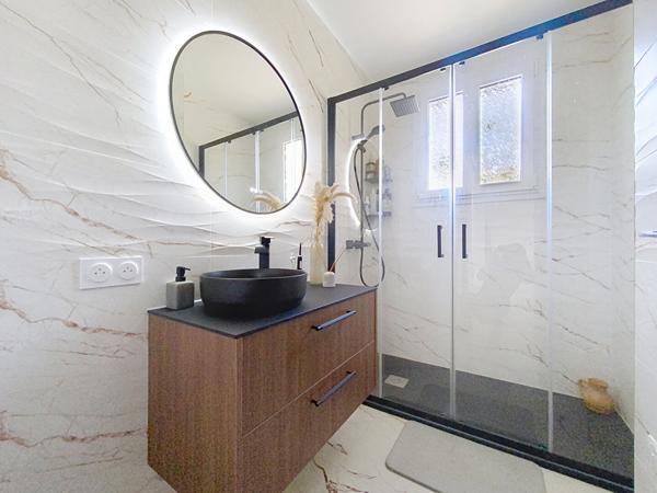 Maison 3 chambres de 116m2 - Boisseuil - entièrement rénovée - grande parcelle - dépendances