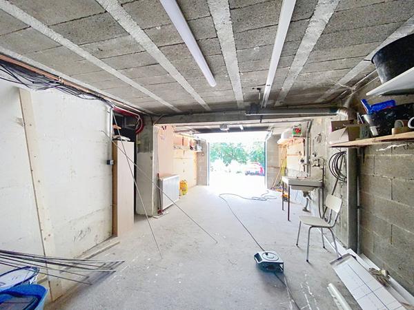 Maison 3 chambres de 116m2 - Boisseuil - entièrement rénovée - grande parcelle - dépendances