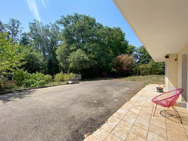 Maison 3 chambres de 116m2 - Boisseuil - entièrement rénovée - grande parcelle - dépendances