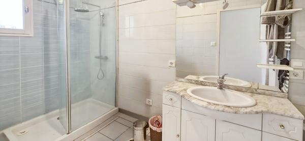 LE TAILLAN MEDOC - Maison de plain-pied 120 m² avec jardin 600 m² + garage - Proche centre-ville