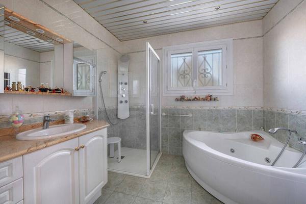 Maison 7 pièces                                        - 44350 Guérande Réf : 127717