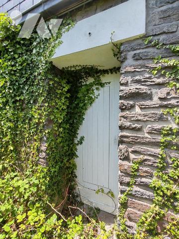 2412 - IMMEUBLE AVEC POSSIBILITE CREER 3 APPARTEMENTS AVEC JARDIN 668M²