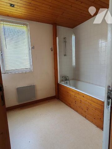 2412 - IMMEUBLE AVEC POSSIBILITE CREER 3 APPARTEMENTS AVEC JARDIN 668M²