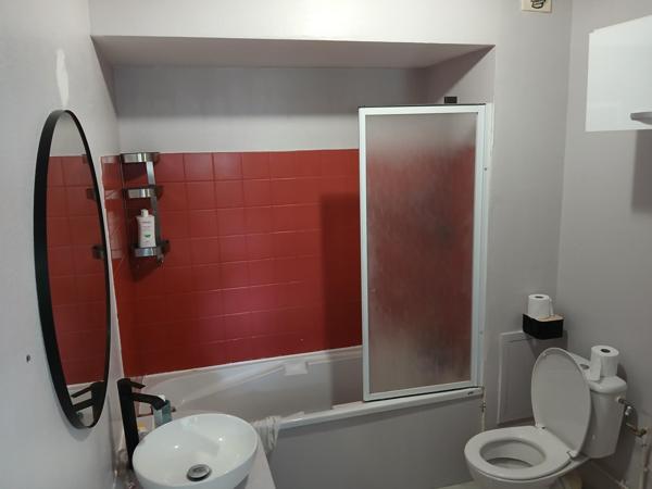 Appartement de 2 chambres dans quartier prisé