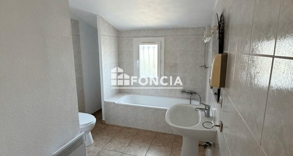 Location Maison 4 pièces 94 m² - Orange 84100
