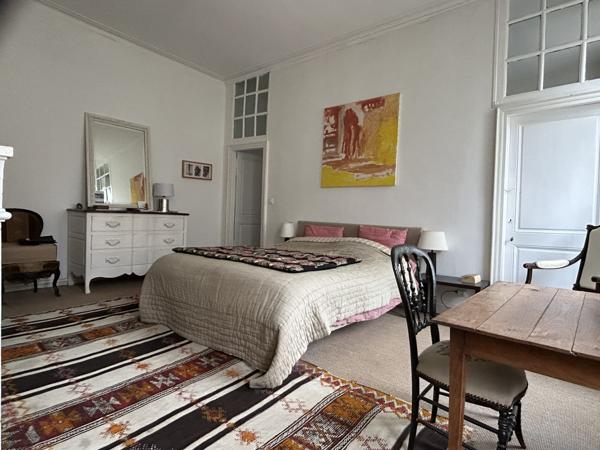 Maison - 10 pièces - 270 m²