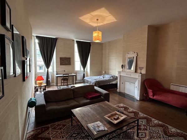 Maison - 10 pièces - 270 m²