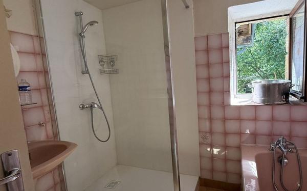 Maison à vendre    5 pièces •  Ispagnac