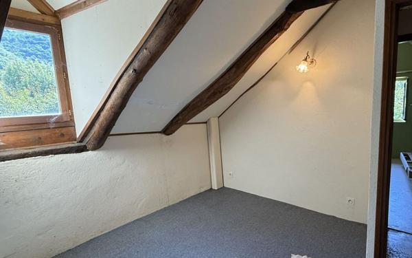 Maison à vendre    5 pièces •  Ispagnac