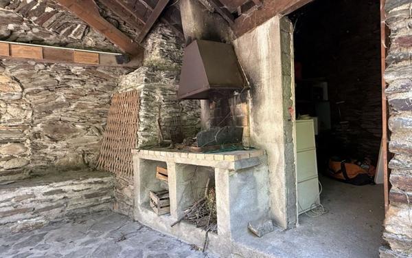 Maison à vendre    5 pièces •  Ispagnac