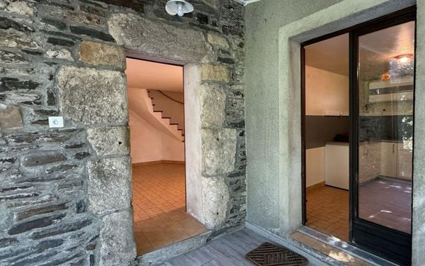 Maison à vendre    5 pièces •  Ispagnac