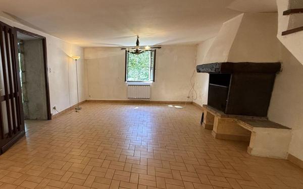 Maison à vendre    5 pièces •  Ispagnac