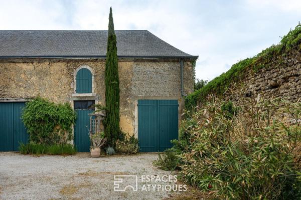 Demeure familiale du XIXe avec piscine, dépendances et vaste terrain